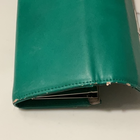 Charming Charlie Kelly Green Purse and Matching Wallet - Picture 9 of 9